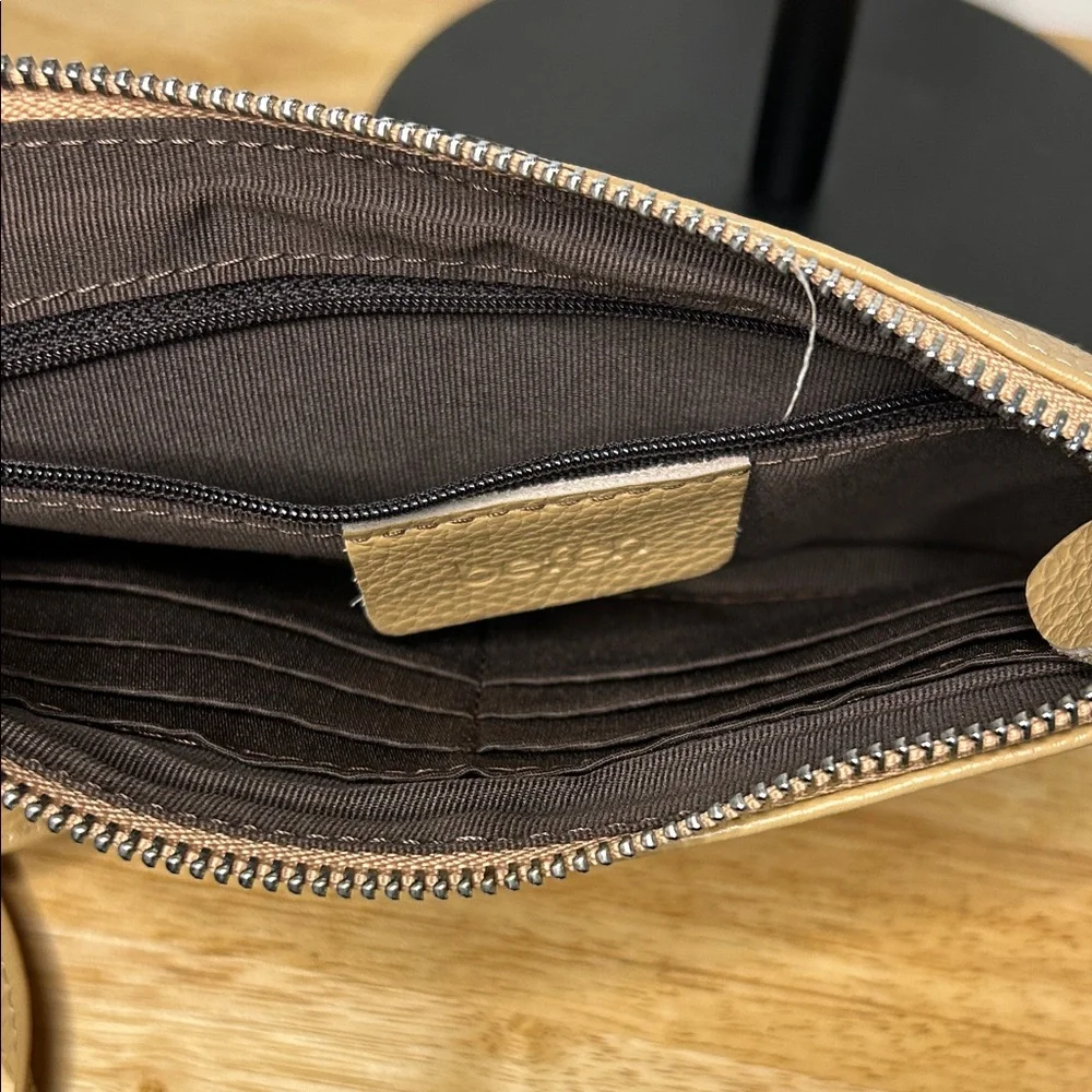 Elegant Tan Crossbody Bag